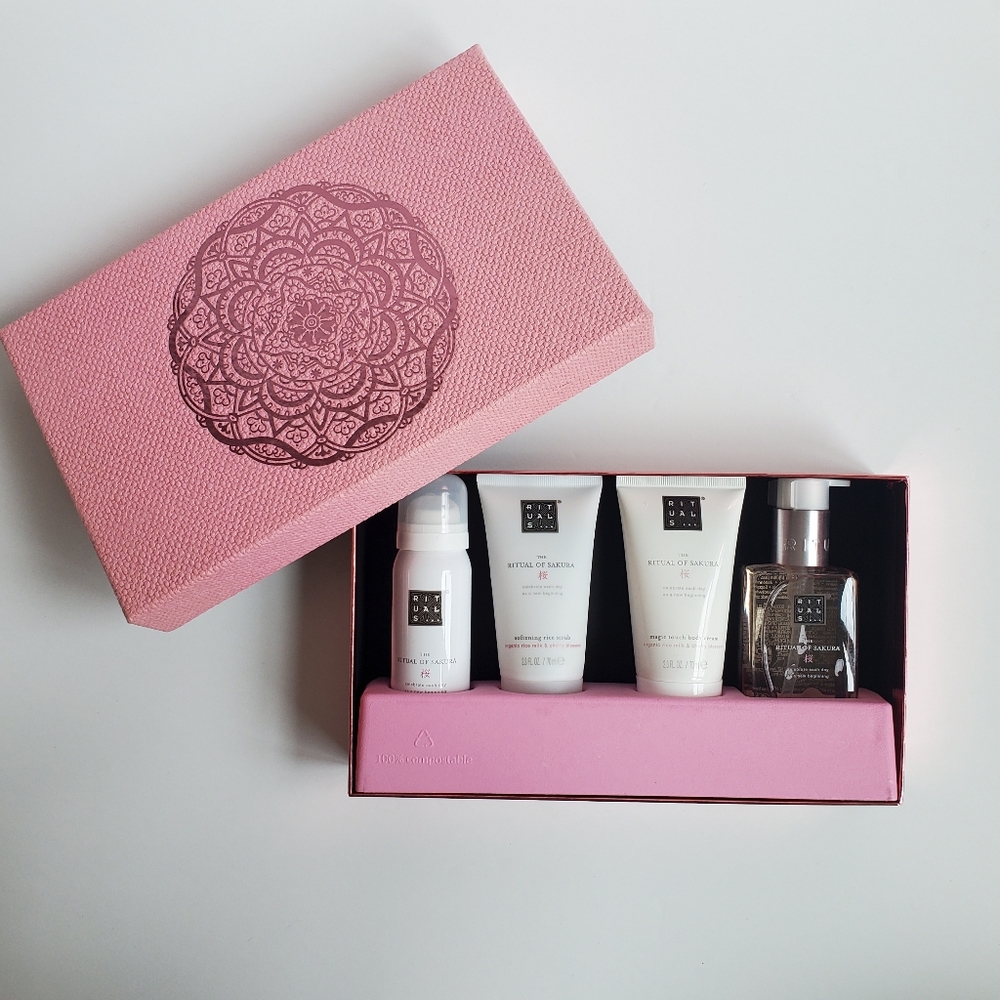 The Ritual Of Sakura Gift Set Of 4 - Bath Set